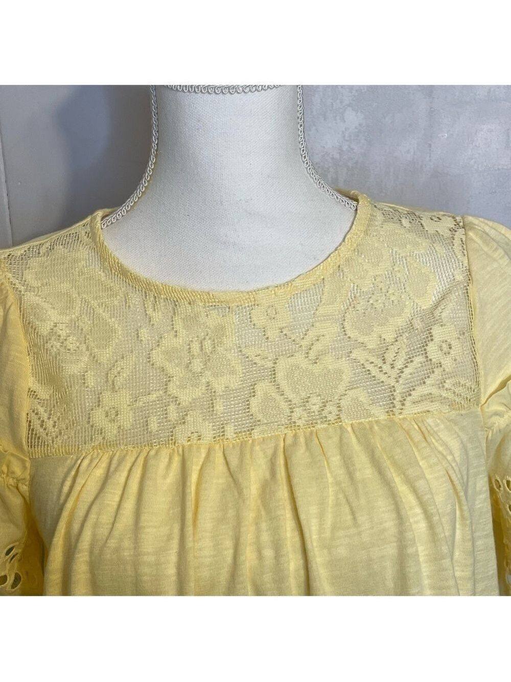 Cottage core top, yellow peasant blouse, lace, ruffles - Picture 4 of 14